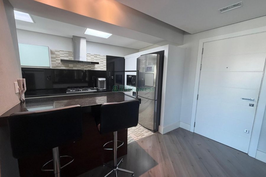 Apartamento com 126m², 2 dormitórios, 3 vagas, no bairro Pio X em Caxias do Sul para Comprar