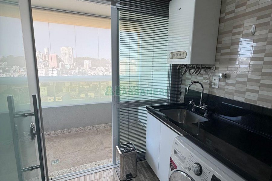 Apartamento com 126m², 2 dormitórios, 3 vagas, no bairro Pio X em Caxias do Sul para Comprar