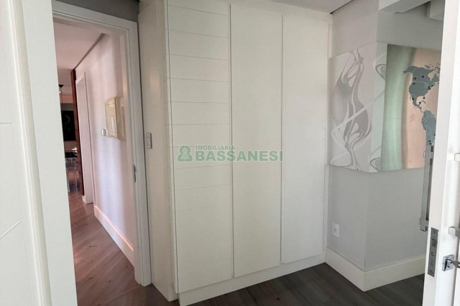 Apartamento com 126m², 2 dormitórios, 3 vagas, no bairro Pio X em Caxias do Sul para Comprar