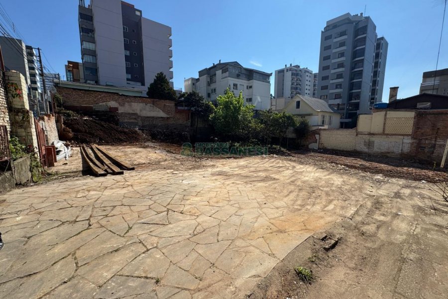 Terreno com 950m², no bairro São Pelegrino em Caxias do Sul para Alugar