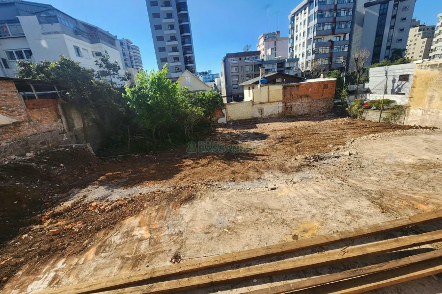 Terreno com 950m², no bairro São Pelegrino em Caxias do Sul para Alugar