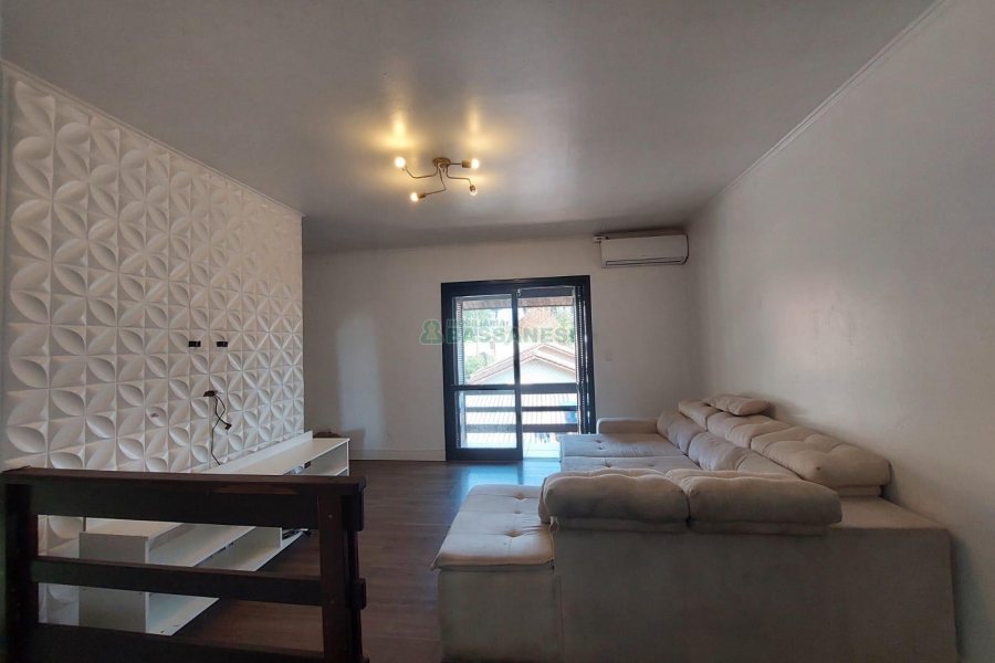 Casa Mobiliada com 115m², 3 dormitórios, 3 vagas, no bairro São Virgílio em Caxias do Sul para Alugar