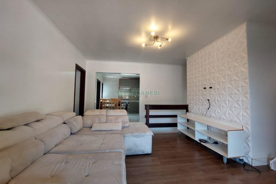 Casa Mobiliada com 115m², 3 dormitórios, 3 vagas, no bairro São Virgílio em Caxias do Sul para Alugar