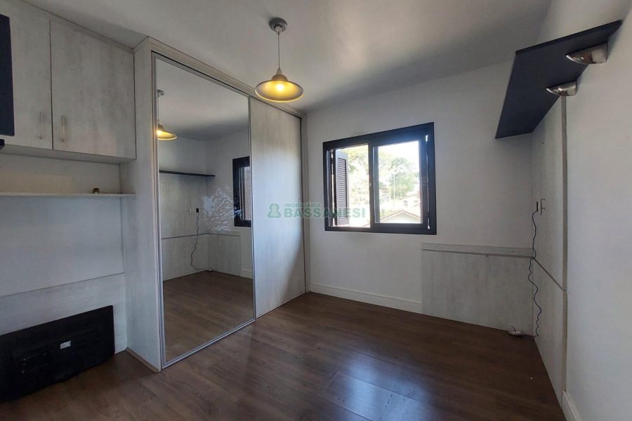 Casa Mobiliada com 115m², 3 dormitórios, 3 vagas, no bairro São Virgílio em Caxias do Sul para Alugar