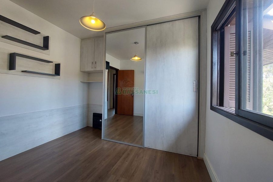 Casa Mobiliada com 115m², 3 dormitórios, 3 vagas, no bairro São Virgílio em Caxias do Sul para Alugar