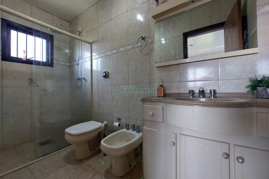 Casa Mobiliada com 115m², 3 dormitórios, 3 vagas, no bairro São Virgílio em Caxias do Sul para Alugar