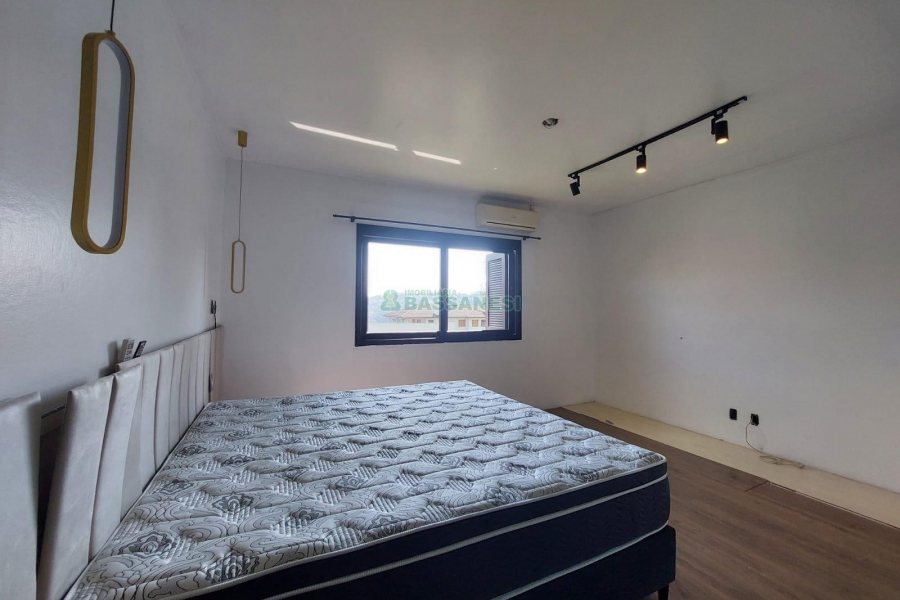 Casa Mobiliada com 115m², 3 dormitórios, 3 vagas, no bairro São Virgílio em Caxias do Sul para Alugar