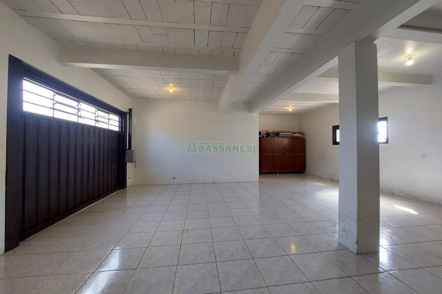 Casa Mobiliada com 115m², 3 dormitórios, 3 vagas, no bairro São Virgílio em Caxias do Sul para Alugar