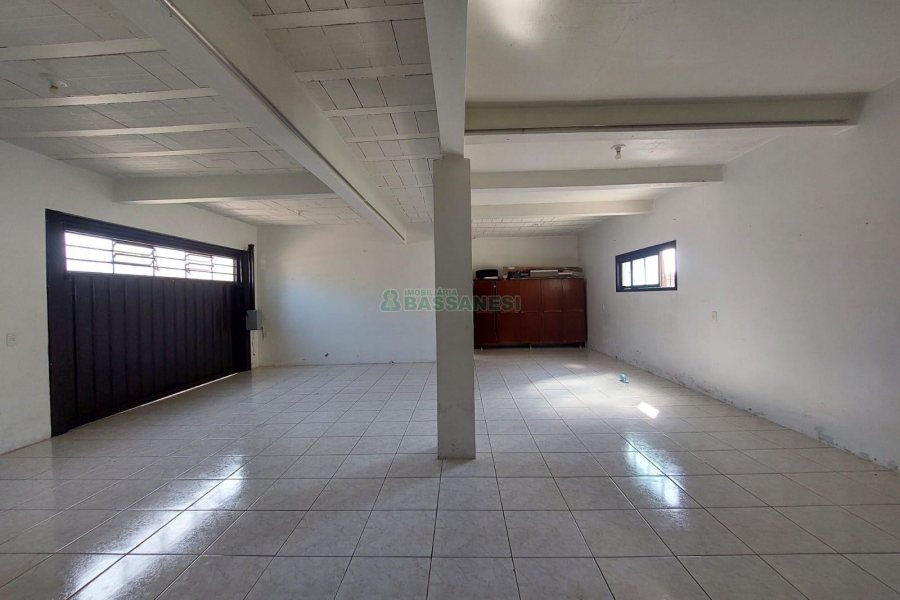 Casa Mobiliada com 115m², 3 dormitórios, 3 vagas, no bairro São Virgílio em Caxias do Sul para Alugar