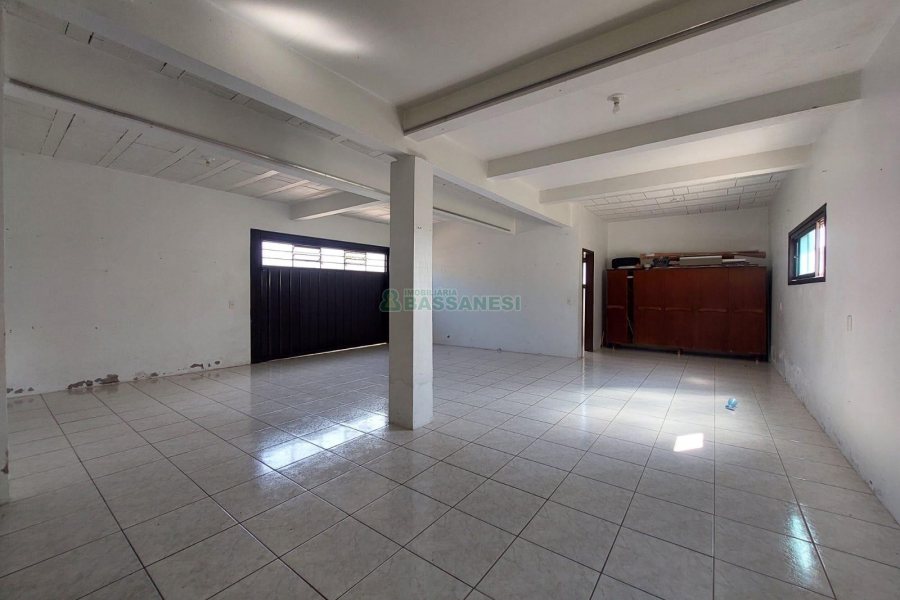 Casa Mobiliada com 115m², 3 dormitórios, 3 vagas, no bairro São Virgílio em Caxias do Sul para Alugar