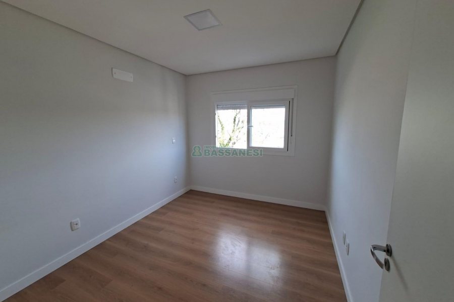 Apartamento com 50m², 2 dormitórios, 1 vaga, no bairro São Leopoldo em Caxias do Sul para Alugar