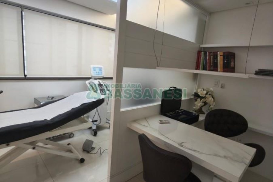 Sala com 88m², 1 vaga, no bairro Centro em Caxias do Sul para Comprar