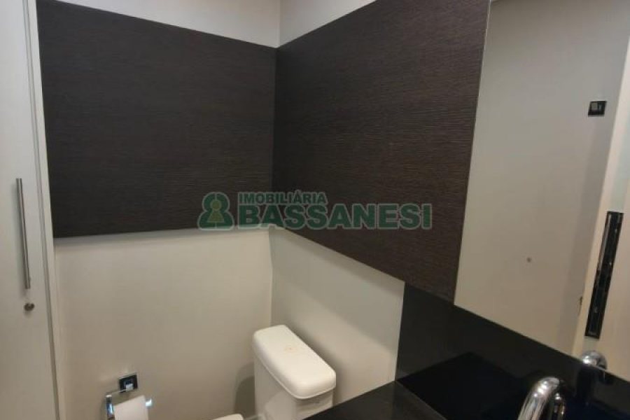 Sala com 88m², 1 vaga, no bairro Centro em Caxias do Sul para Comprar