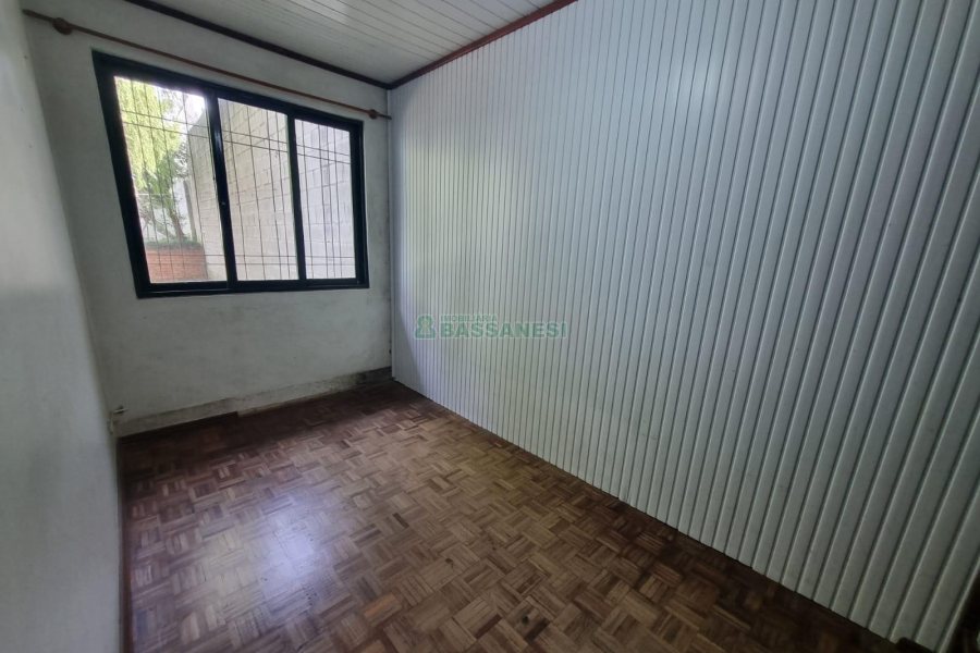 Casa com 311m², 3 dormitórios, 4 vagas, no bairro São Pelegrino em Caxias do Sul para Comprar