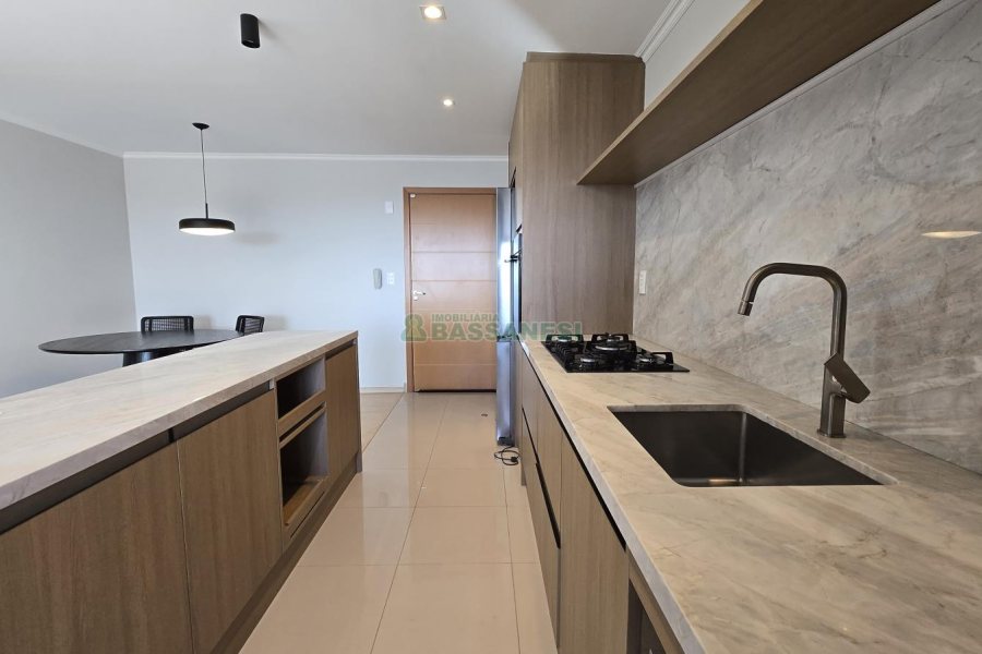 Apto Mobiliado com 88m², 3 dormitórios, 2 vagas, no bairro Madureira em Caxias do Sul para Alugar