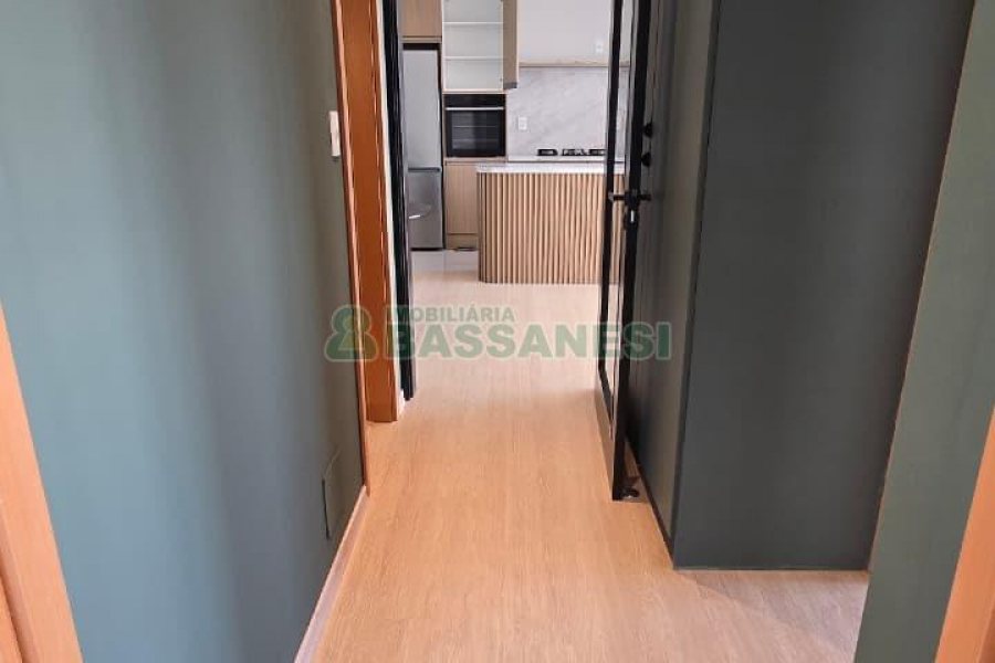 Apto Mobiliado com 88m², 3 dormitórios, 2 vagas, no bairro Madureira em Caxias do Sul para Alugar