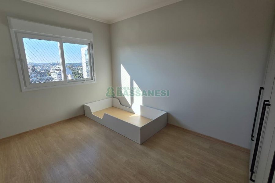Apto Mobiliado com 88m², 3 dormitórios, 2 vagas, no bairro Madureira em Caxias do Sul para Alugar