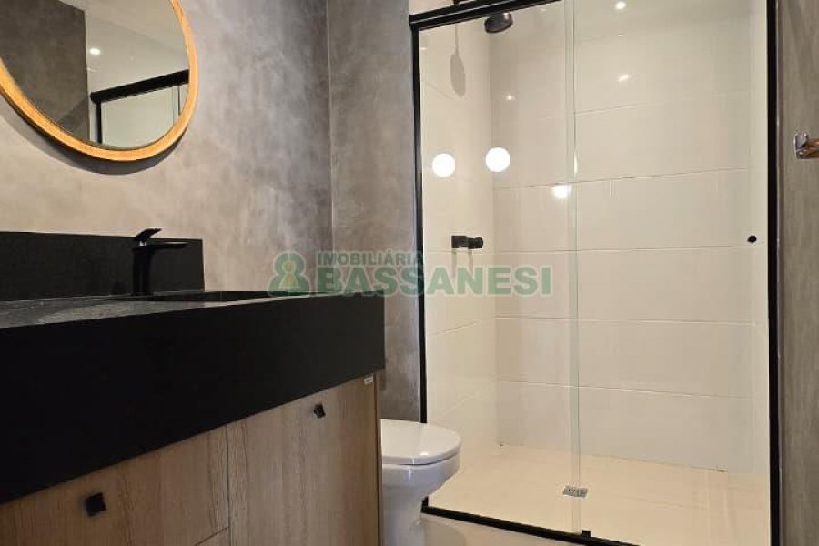 Apto Mobiliado com 88m², 3 dormitórios, 2 vagas, no bairro Madureira em Caxias do Sul para Alugar