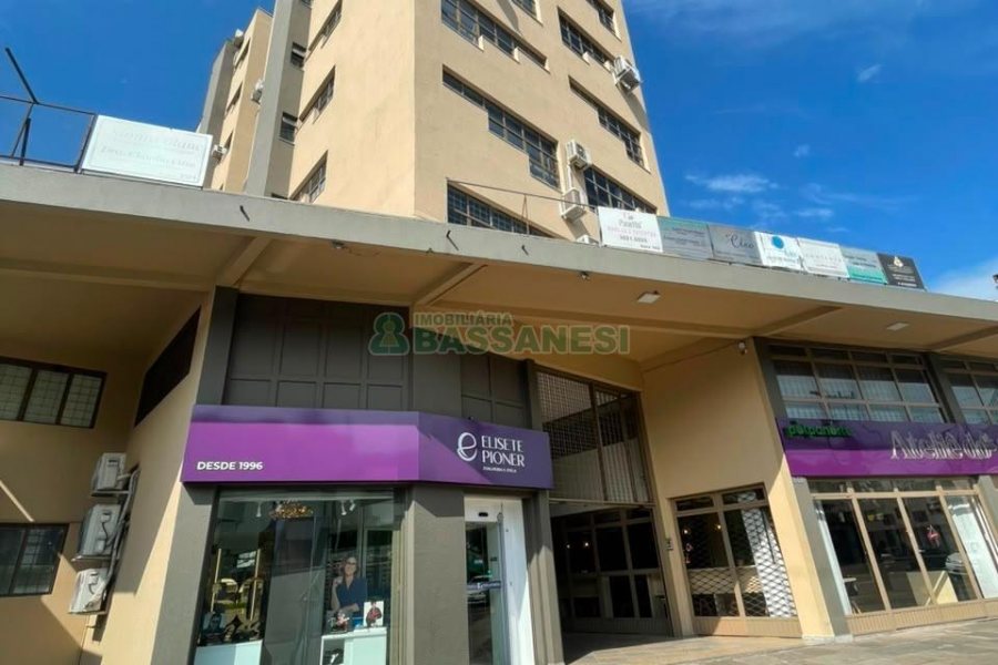 Sala com 47m², 1 vaga, no bairro Rio Branco em Caxias do Sul para Comprar