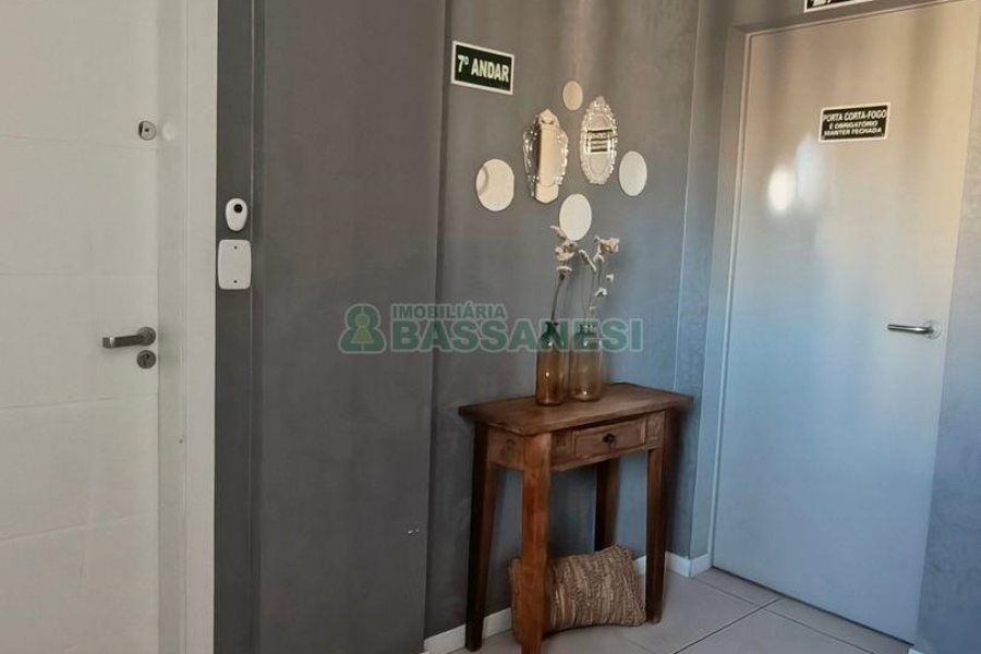 Apartamento com 96m², 2 dormitórios, 2 vagas, no bairro Panazzolo em Caxias do Sul para Comprar