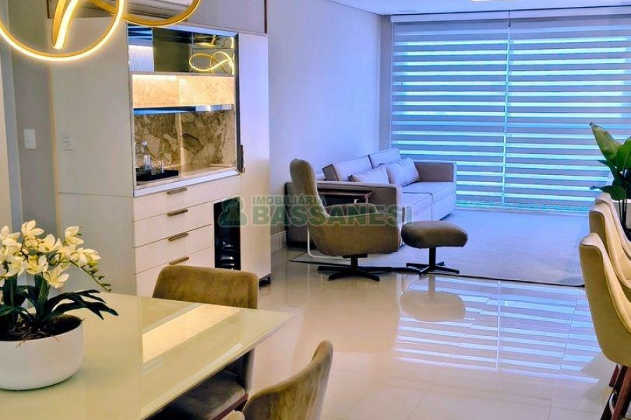 Apartamento com 96m², 2 dormitórios, 2 vagas, no bairro Panazzolo em Caxias do Sul para Comprar