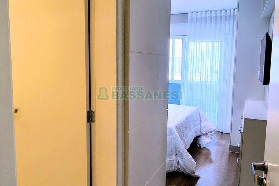Apartamento com 96m², 2 dormitórios, 2 vagas, no bairro Panazzolo em Caxias do Sul para Comprar
