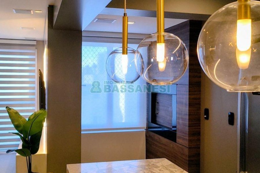 Apartamento com 96m², 2 dormitórios, 2 vagas, no bairro Panazzolo em Caxias do Sul para Comprar