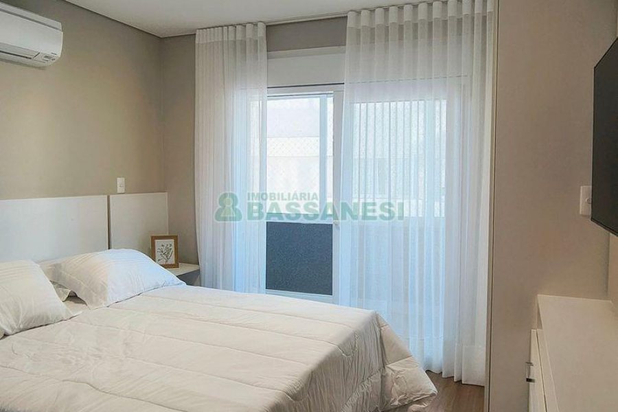 Apartamento com 96m², 2 dormitórios, 2 vagas, no bairro Panazzolo em Caxias do Sul para Comprar