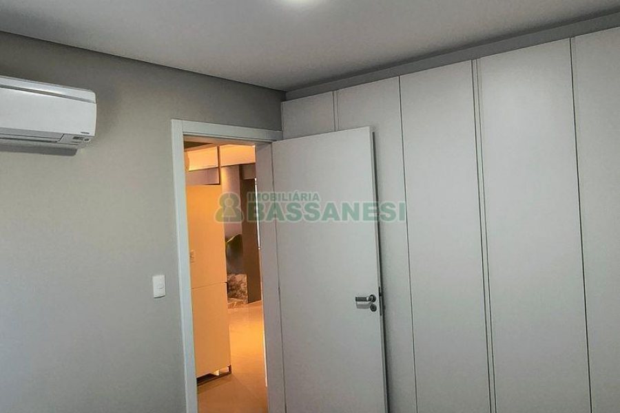 Apartamento com 96m², 2 dormitórios, 2 vagas, no bairro Panazzolo em Caxias do Sul para Comprar