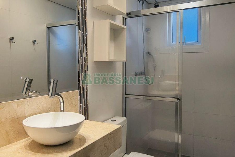 Apartamento com 96m², 2 dormitórios, 2 vagas, no bairro Panazzolo em Caxias do Sul para Comprar