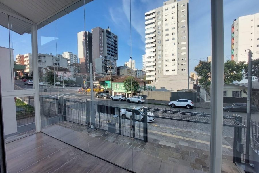 Loja com 335m², 8 vagas, no bairro Panazzolo em Caxias do Sul para Alugar