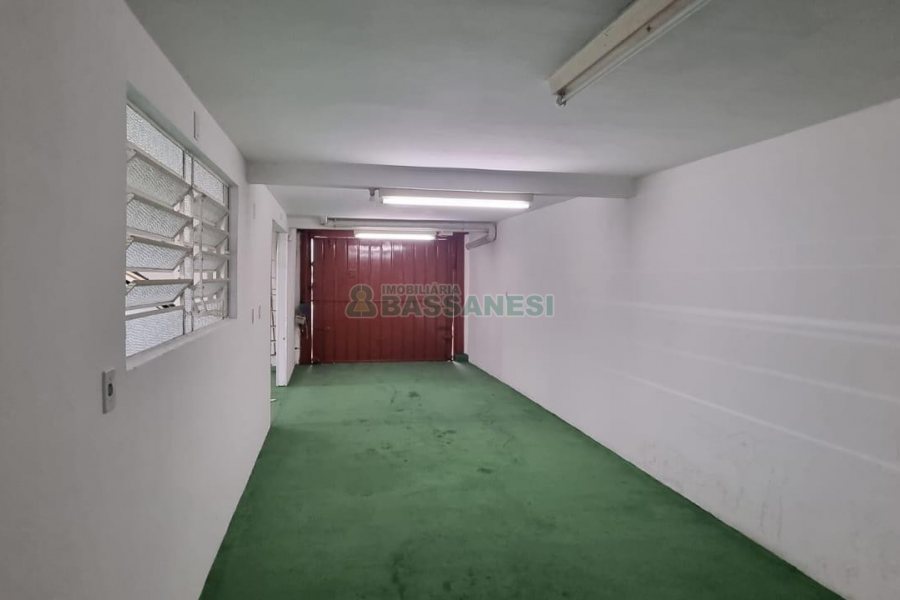 Pavilhão com 171m², no bairro Jardim América em Caxias do Sul para Alugar