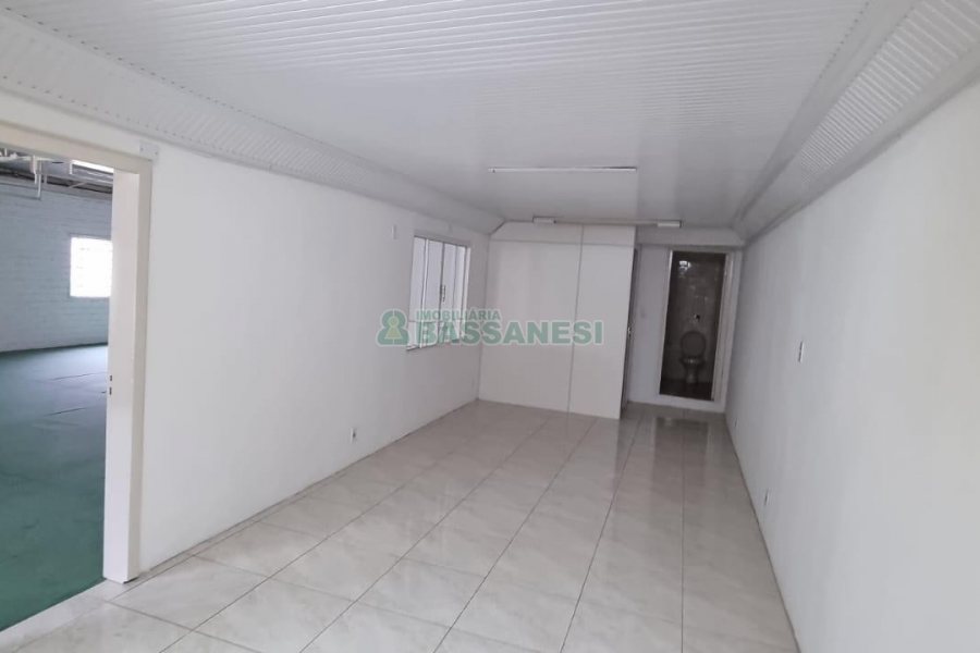 Pavilhão com 171m², no bairro Jardim América em Caxias do Sul para Alugar