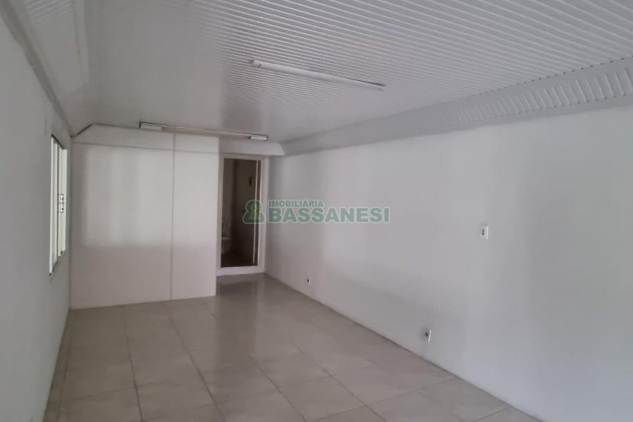 Pavilhão com 171m², no bairro Jardim América em Caxias do Sul para Alugar