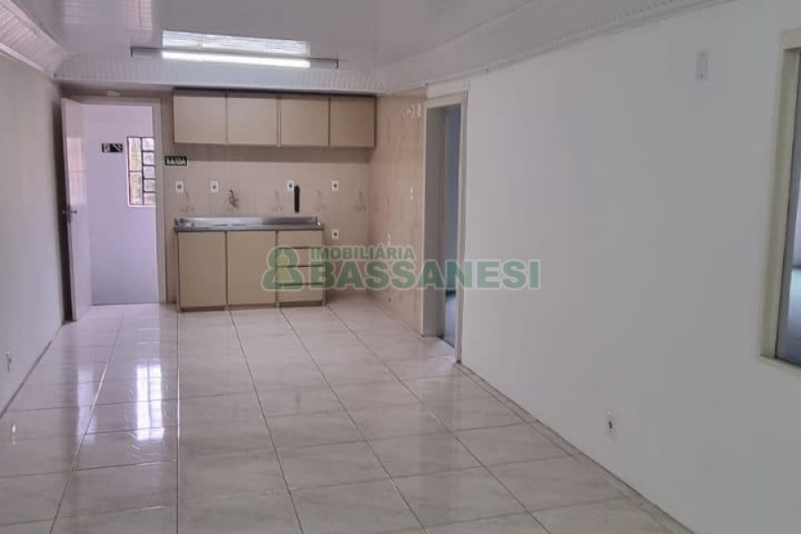 Pavilhão com 171m², no bairro Jardim América em Caxias do Sul para Alugar