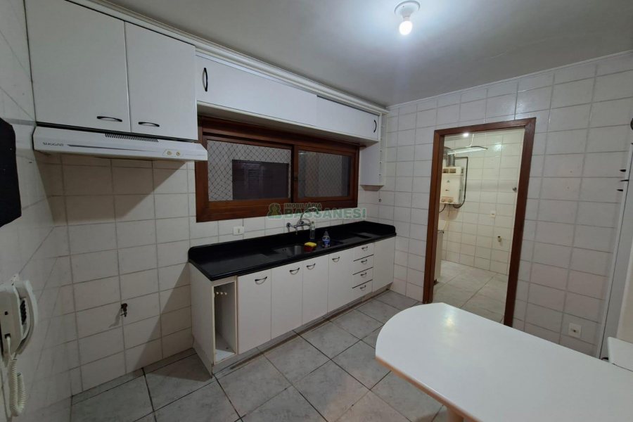 Apartamento com 89m², 2 dormitórios, 1 vaga, no bairro Pio X em Caxias do Sul para Alugar