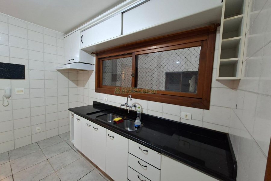 Apartamento com 89m², 2 dormitórios, 1 vaga, no bairro Pio X em Caxias do Sul para Alugar