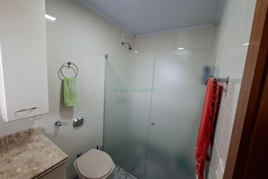 Apartamento com 89m², 2 dormitórios, 1 vaga, no bairro Pio X em Caxias do Sul para Alugar