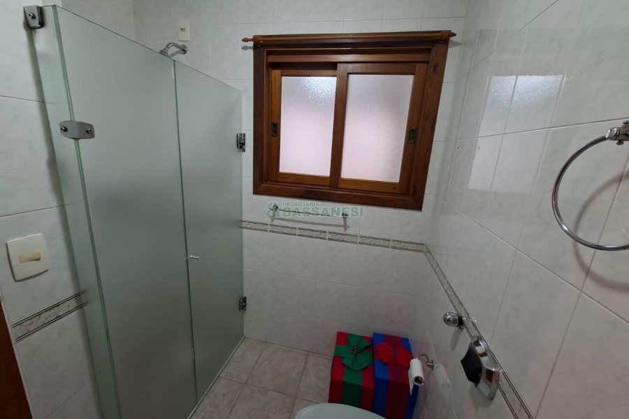 Apartamento com 89m², 2 dormitórios, 1 vaga, no bairro Pio X em Caxias do Sul para Alugar