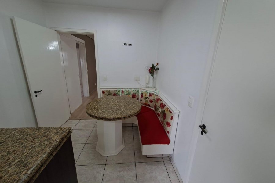 Apartamento com 116m², 3 dormitórios, 1 vaga, no bairro Centro em Caxias do Sul para Alugar