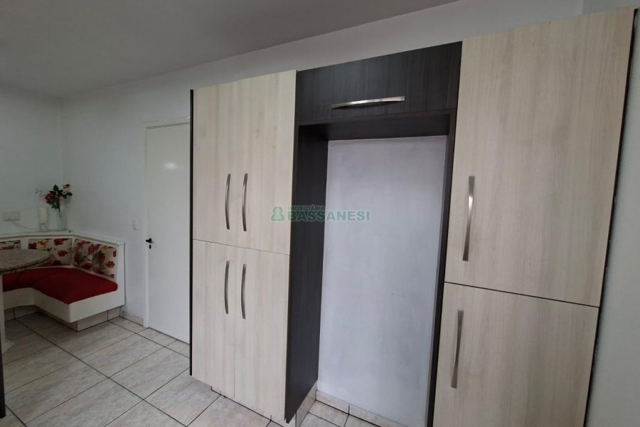 Apartamento com 116m², 3 dormitórios, 1 vaga, no bairro Centro em Caxias do Sul para Alugar