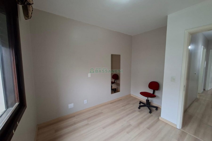 Apartamento com 116m², 3 dormitórios, 1 vaga, no bairro Centro em Caxias do Sul para Alugar