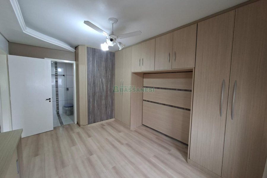 Apartamento com 116m², 3 dormitórios, 1 vaga, no bairro Centro em Caxias do Sul para Alugar