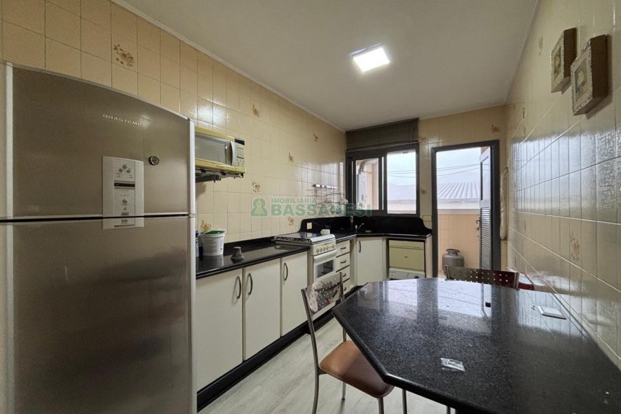 Apto Mobiliado com 78m², 2 dormitórios, 1 vaga, no bairro Lourdes em Caxias do Sul para Alugar