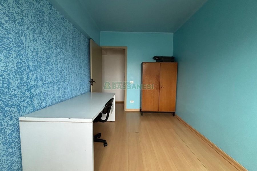 Apto Mobiliado com 78m², 2 dormitórios, 1 vaga, no bairro Lourdes em Caxias do Sul para Alugar