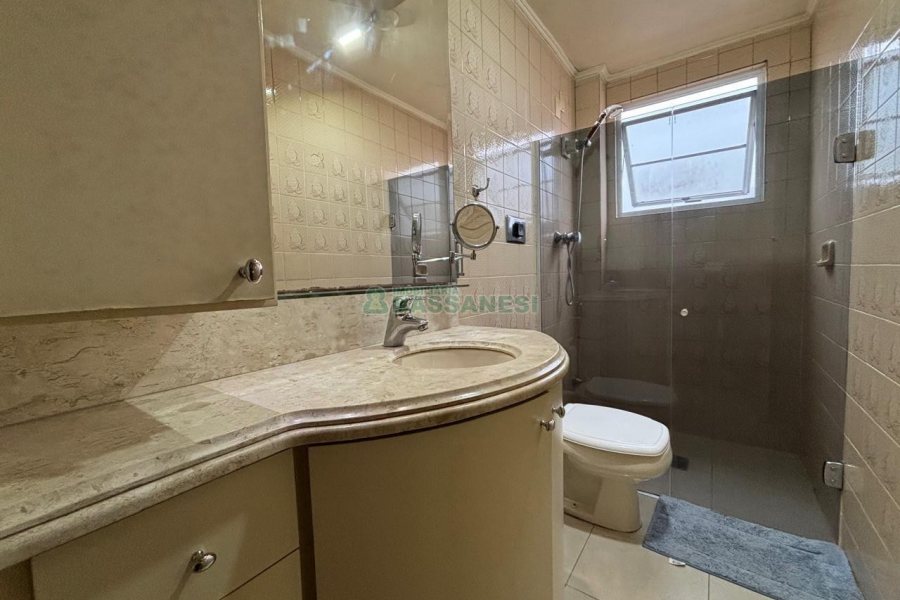 Apto Mobiliado com 78m², 2 dormitórios, 1 vaga, no bairro Lourdes em Caxias do Sul para Alugar