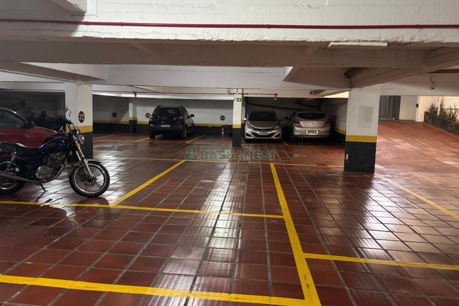 Apto Mobiliado com 78m², 2 dormitórios, 1 vaga, no bairro Lourdes em Caxias do Sul para Alugar
