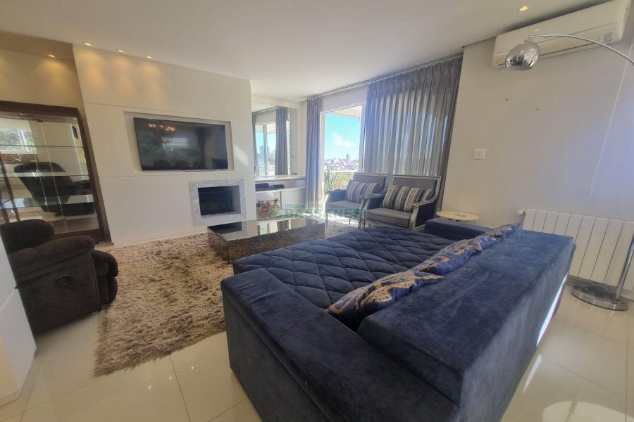 Apto Mobiliado com 202m², 3 dormitórios, 4 vagas, no bairro Rio Branco em Caxias do Sul para Alugar