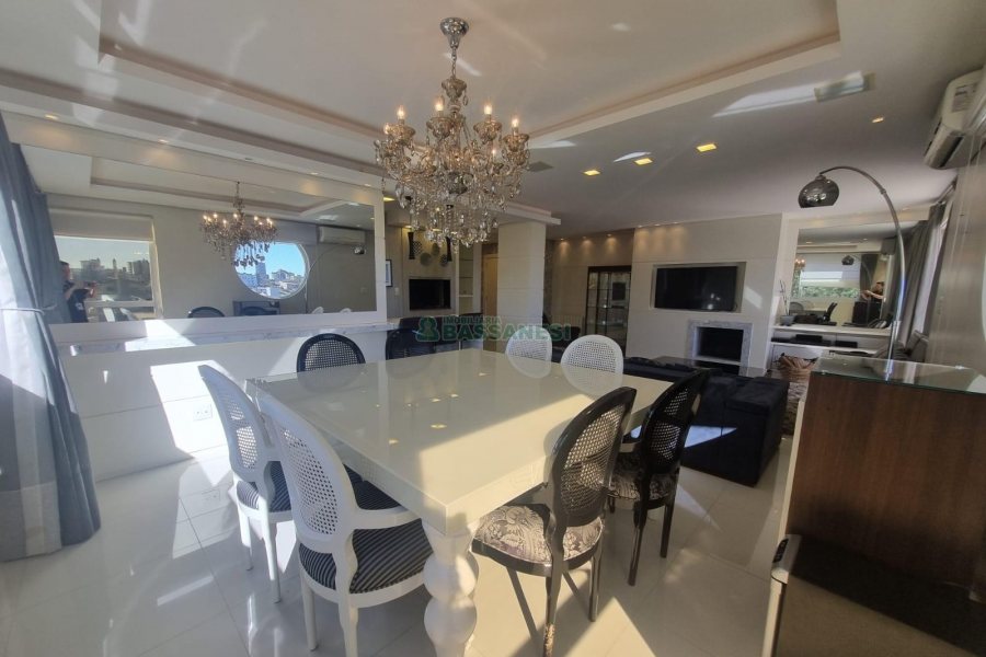Apto Mobiliado com 202m², 3 dormitórios, 4 vagas, no bairro Rio Branco em Caxias do Sul para Alugar