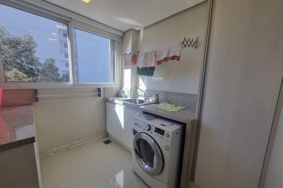 Apto Mobiliado com 202m², 3 dormitórios, 4 vagas, no bairro Rio Branco em Caxias do Sul para Alugar